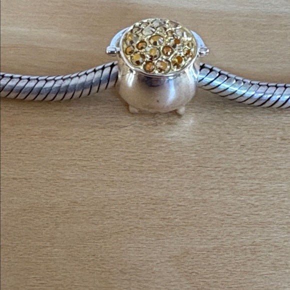 Chamilia Pot of Gold charm - Picture 8 of 9